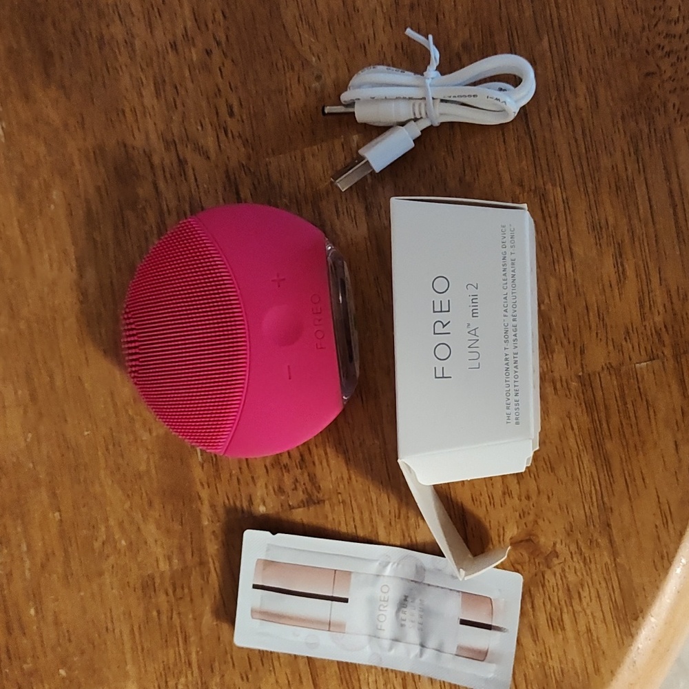 Foreo facial cleaner